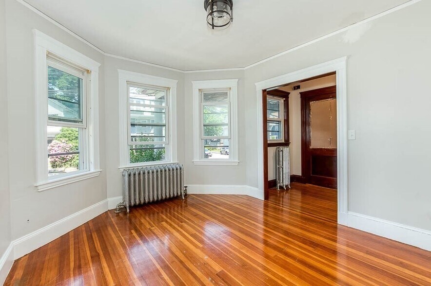 Building Photo - 21 Walter St