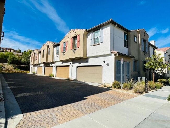 Building Photo - 40407 Calle Real