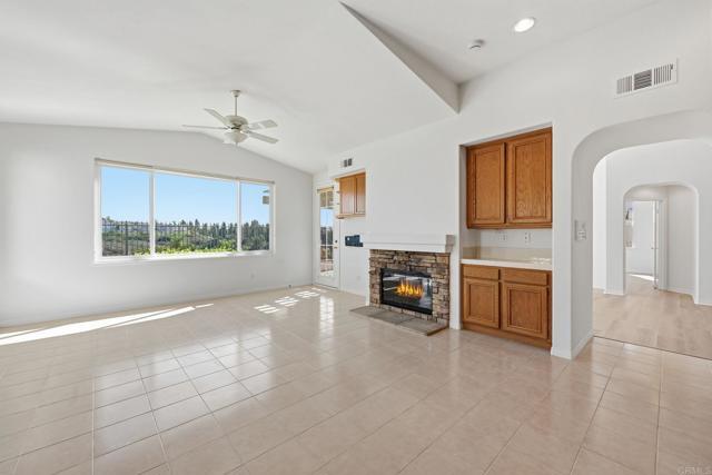 Building Photo - 1359 Sparrow Rd