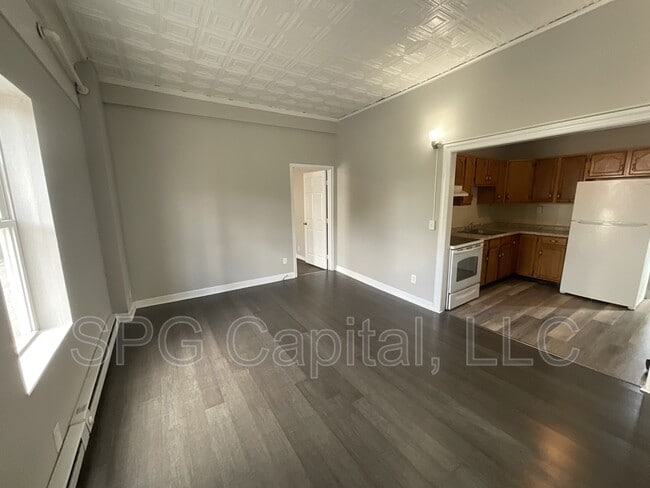 Building Photo - 7402 Lincoln Way W
