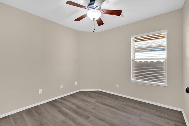 Building Photo - 17161 W Port Royale Ln