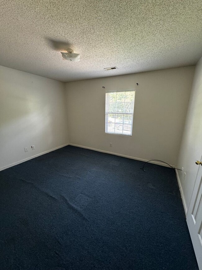 Building Photo - 1457 Cherryville Rd