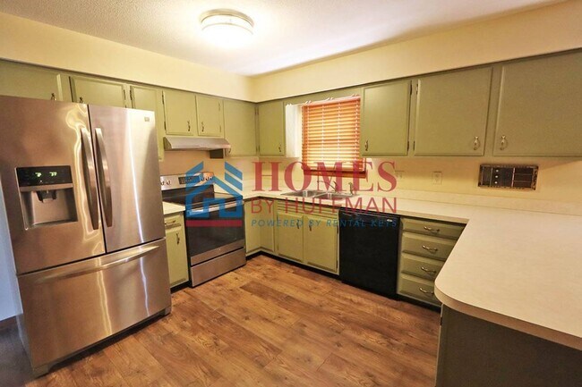 Building Photo - 4 Bedroom | 3 Bath | Newburgh by Gateway