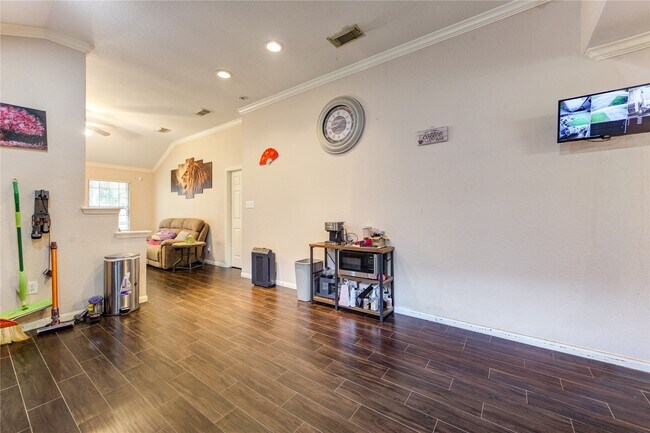 Building Photo - 9642 Sugarblossom Ln