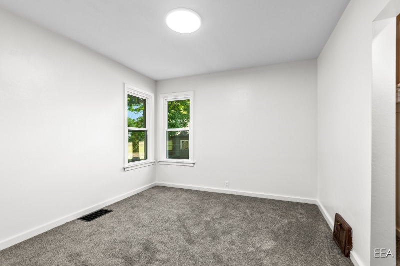 Building Photo - 355 Chestnut