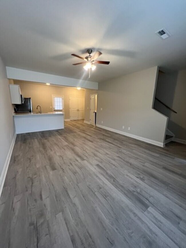 Building Photo - New Apartments - $1350 2 Bedroom 2.5 Bathroom beautiful apartment , Downtown Darlington walking d...