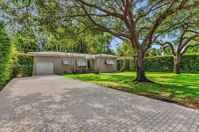 Building Photo - 7911 SW 55th Ave