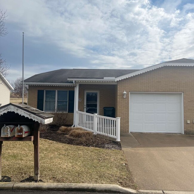 Primary Photo - 969 B McDonald Dr
