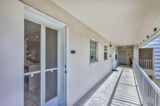 Building Photo - 1130 Sugar Sands Blvd