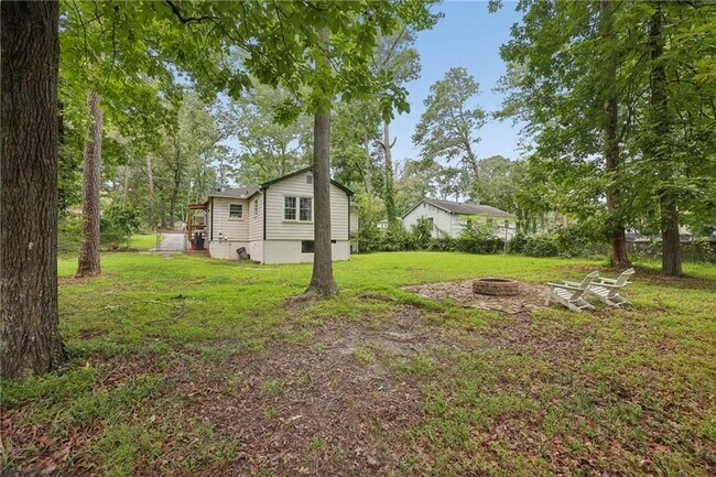 Building Photo - 6385 Lobelia Rd SW