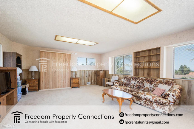 Primary Photo - Studio, 1 bath Triplex - 1128 Via Pavion C...