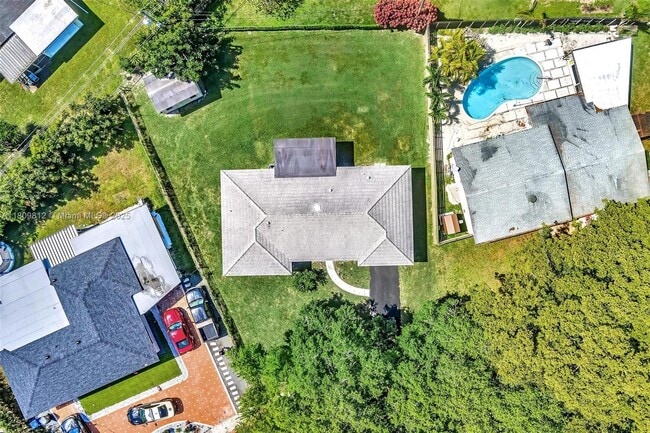 Building Photo - 418 S 57th Way