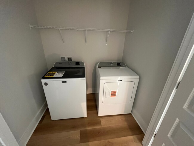 Building Photo - 4005 Munson Woods Walk