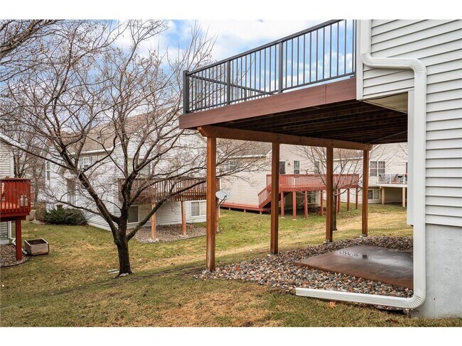 Building Photo - 917 Lindsey Ln