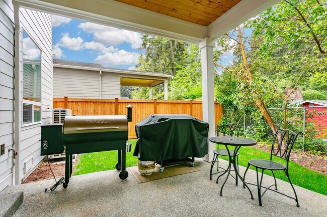 Building Photo - 10412 87th Ave Ct SW