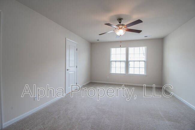 Building Photo - 305 Christiane Way