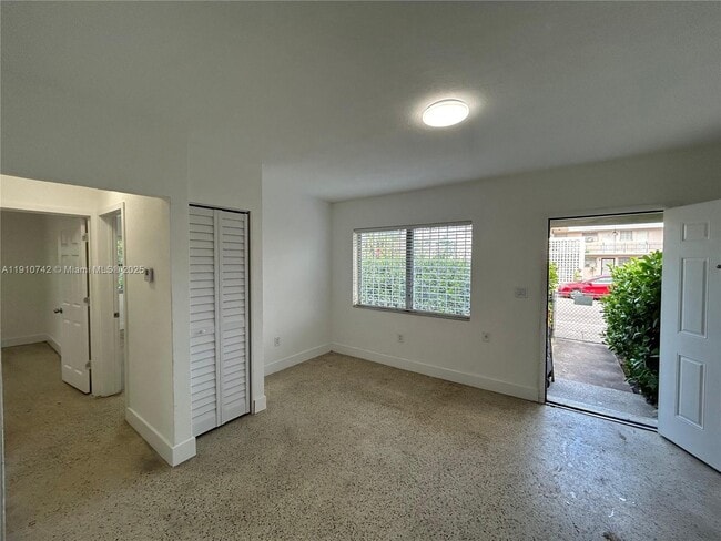 Building Photo - 2292 NW 26th St