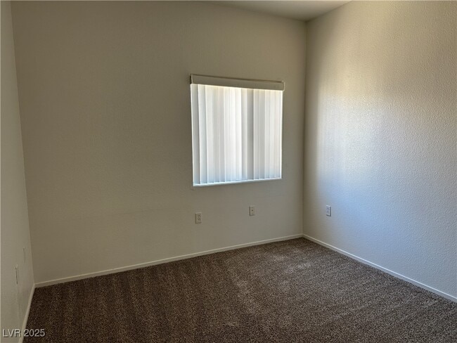Building Photo - 6316 Desert Leaf St