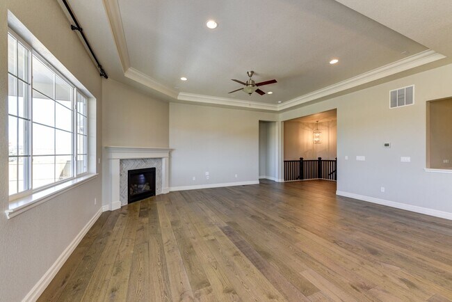 Building Photo - Breathtaking 4 Bedroom 3 Bedroom Ranch Style Home with Finished Basement!!