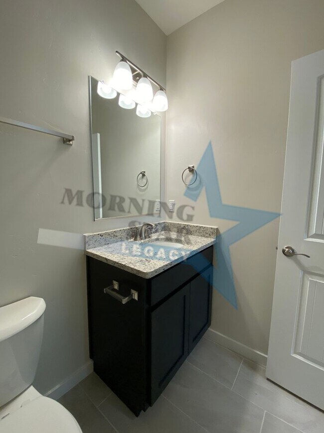 Building Photo - NEWER CONSTRUCTION - MOVE IN READY