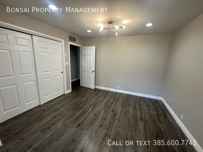 Building Photo - 3281 E Fortuna Dr