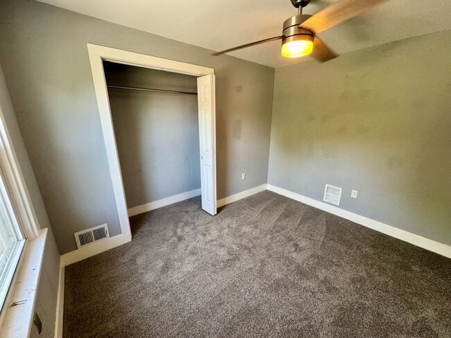 Building Photo - Open Concept 3 Bed 1.5 Bath in Swissville!