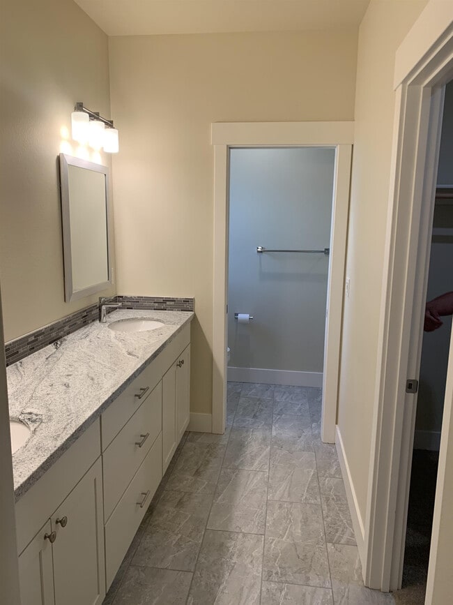 Building Photo - 3626 Aaron Dr