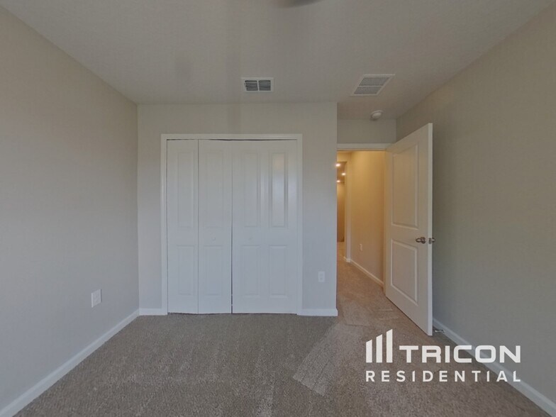 Building Photo - 31767 Broadwater Ave