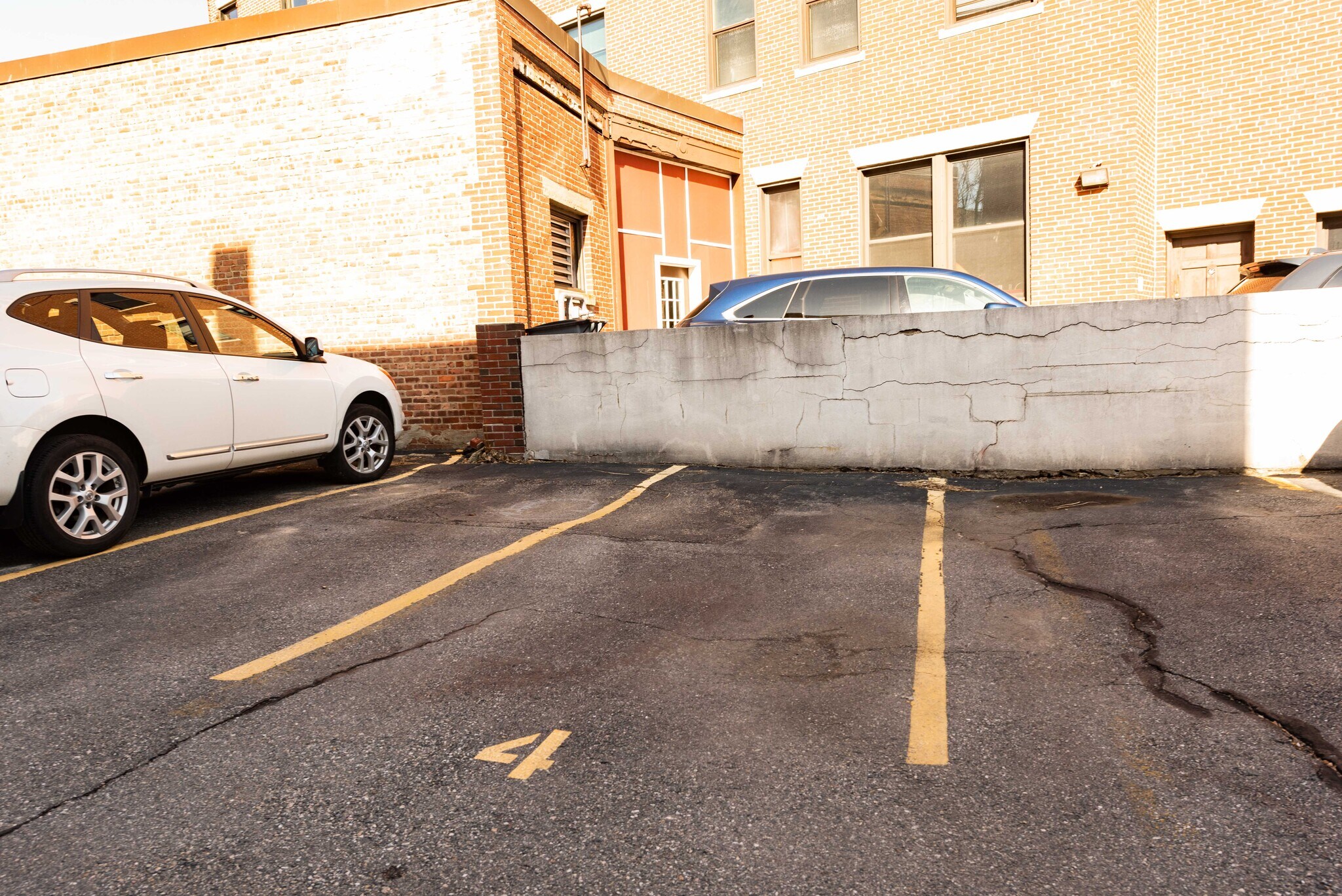 Building Photo - 135 Inman St