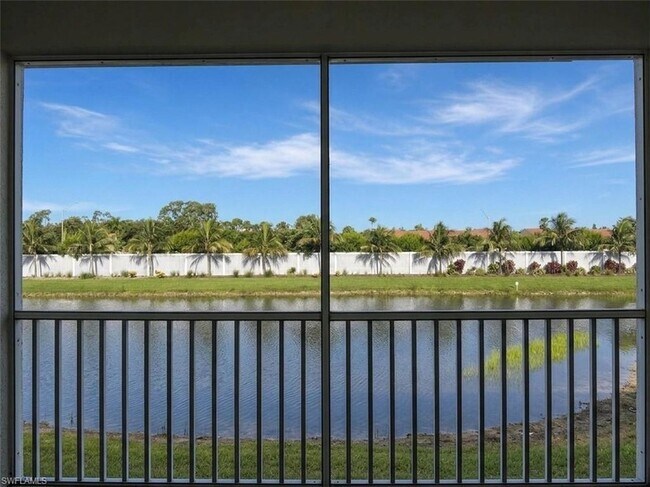 Building Photo - 2549 Seychelles Dr