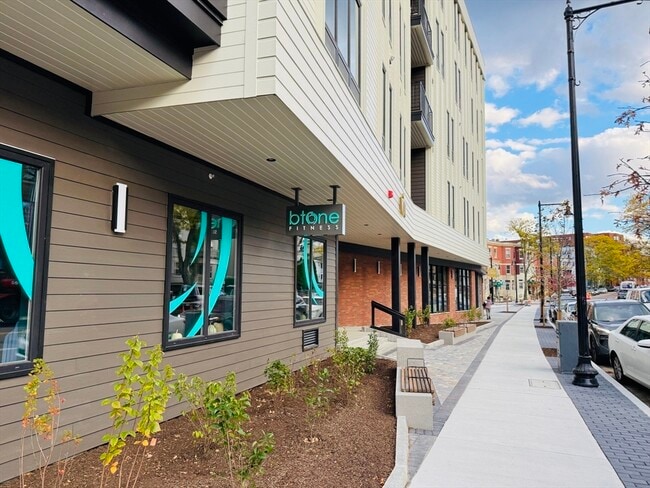 Building Photo - 500 Talbot Ave