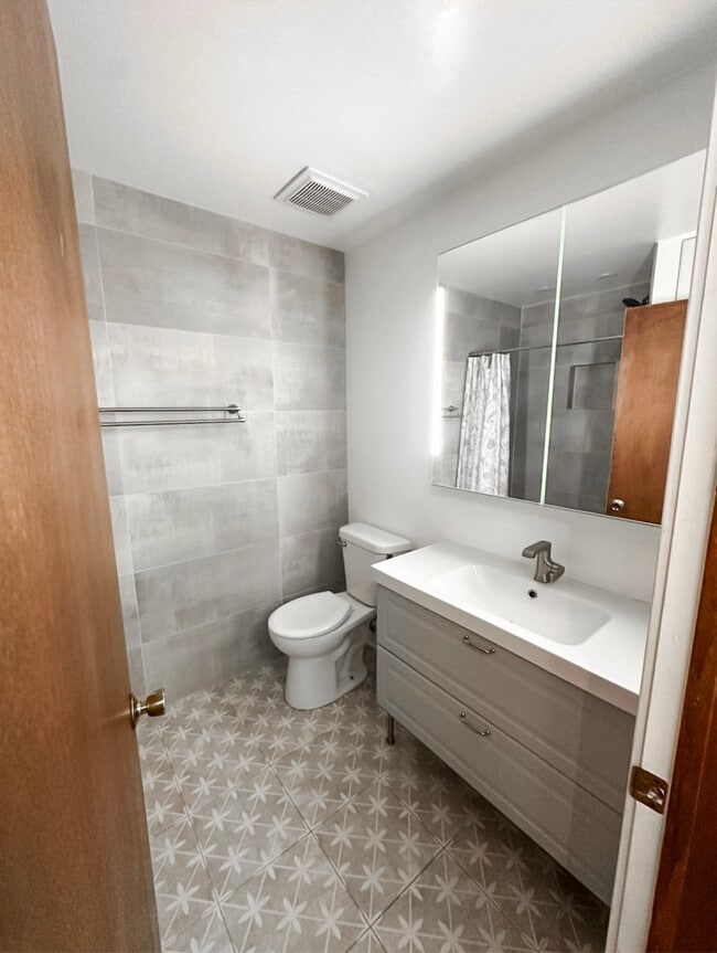 Building Photo - 4627 Eberly Ave