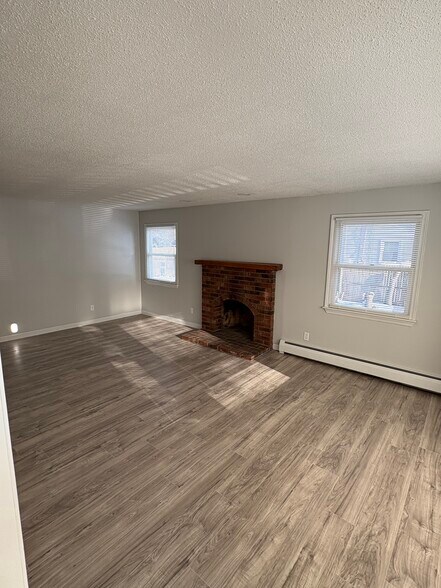 Building Photo - 22 Simpson Cir