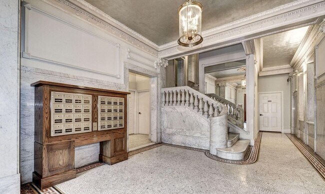 Building Photo - Beautiful Balfour Historic 1 Bedroom Condo 16th & U Street