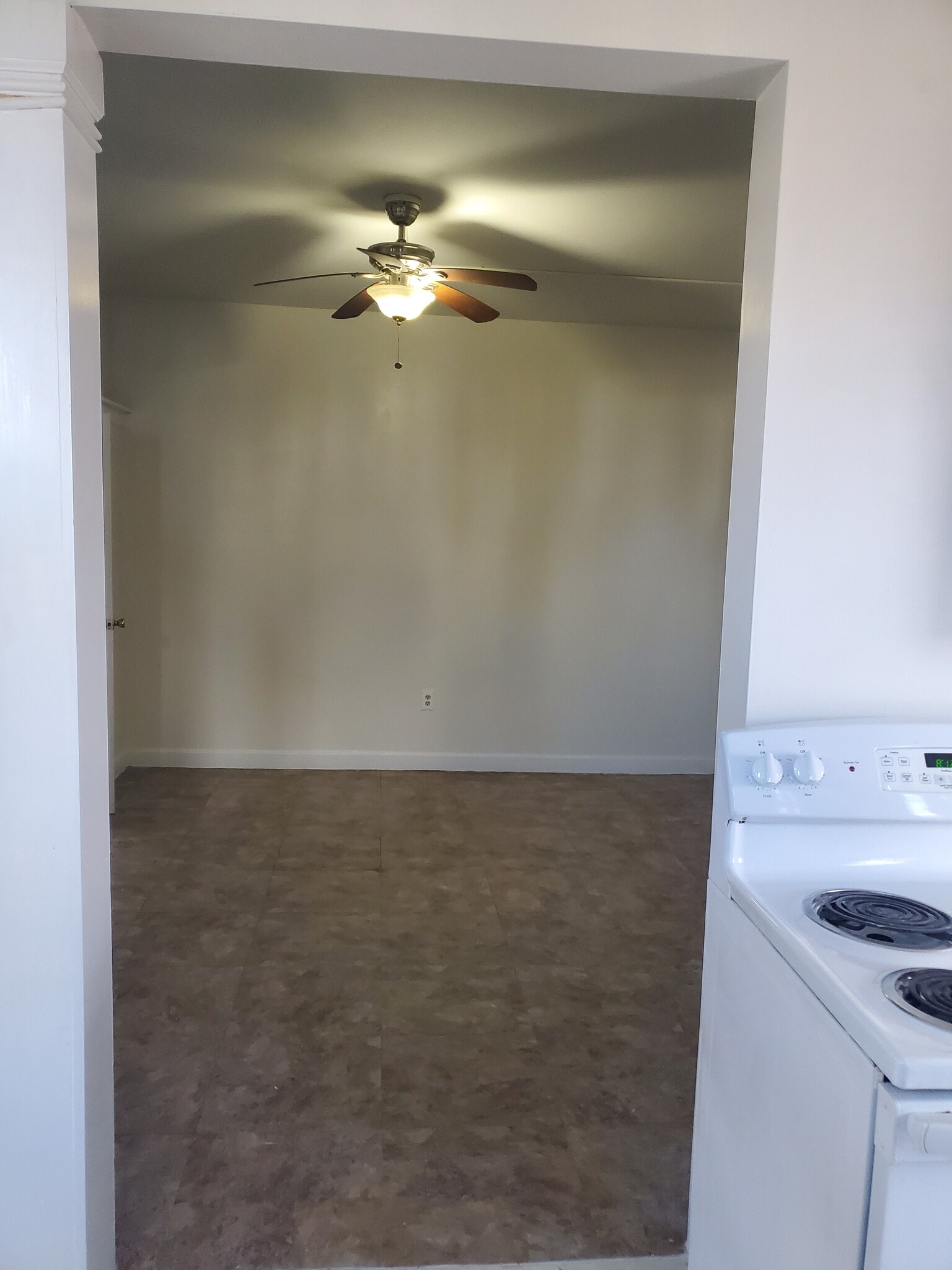 Living area - 5513 Edna Ave