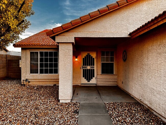 Building Photo - Apache Junction 3 bedroom rental