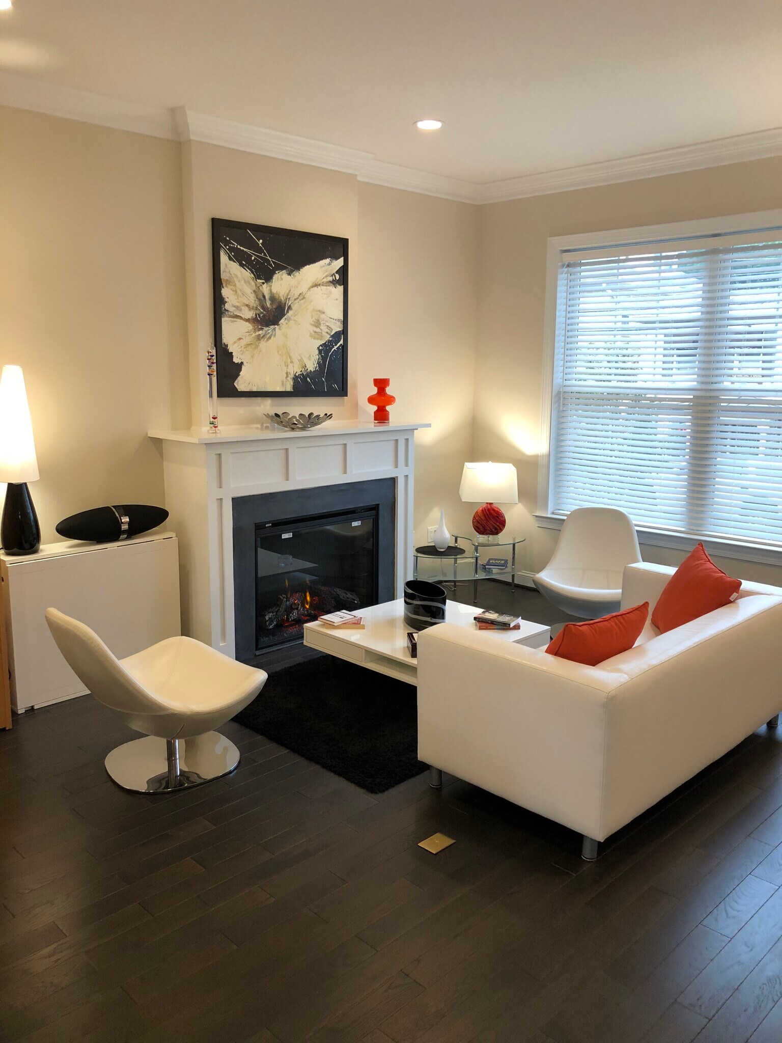 (Shared) Living room - 719 S Braddock St