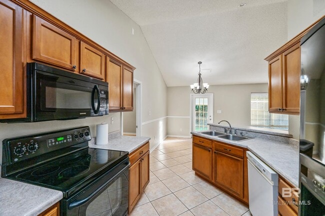 Building Photo - 16955 Heartland Cir