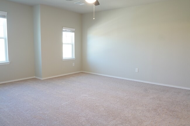 Building Photo - 15810 Perthshire Creek Dr
