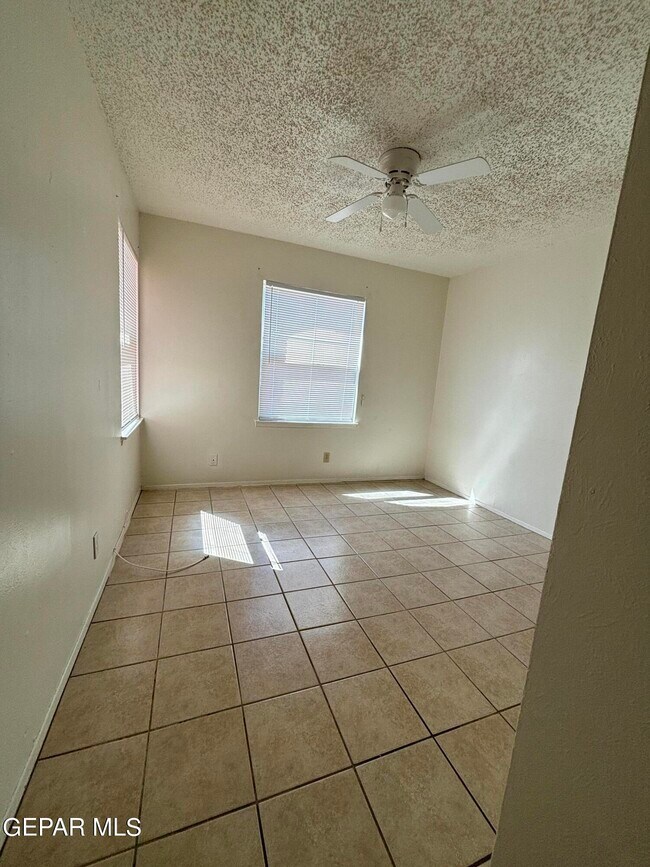 Building Photo - 10104 Alcan St