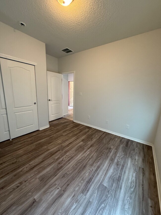 Building Photo - 9635 Monolith Dr NW