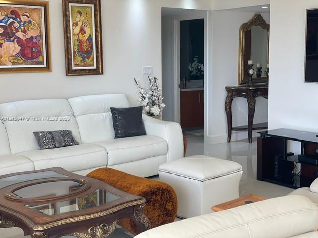 Building Photo - 19707 Turnberry Way