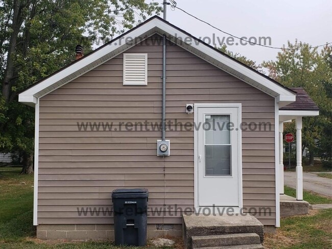Building Photo - 312 Madison St