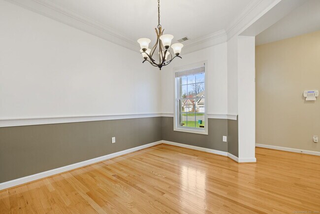 Building Photo - 38 Brighton Park Way