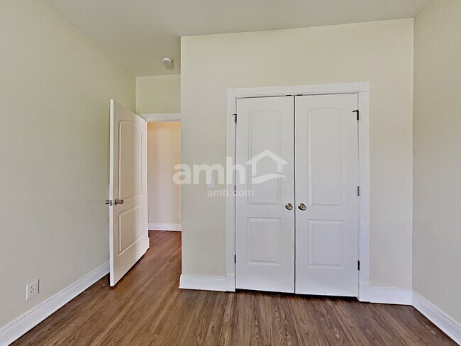 Building Photo - 3420 Hamberton Cir
