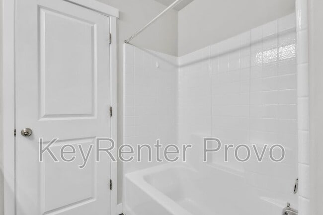 Building Photo - 2247 Silver Leaf Dr