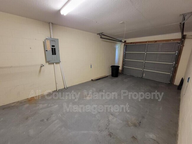 Building Photo - 3549 SW 157th Loop