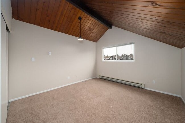 Building Photo - Beautiful 1x1 Rustic-Style Apartment