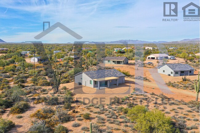 Building Photo - 3bed/2bath Home in North Scottsdale! Ready...