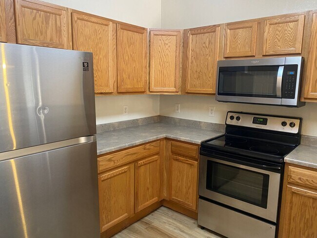 Building Photo - 2541 S Bahama Cir